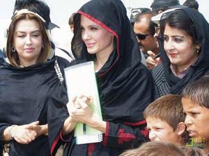 Angelina Jolie in Pakistan (photo courtesy of www.justjared.com)