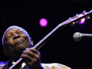 مغني البلوز الأميركي الشهير بي بي كينغ