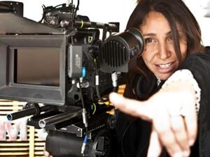 السعودية "هيفاء المنصور" مخرجة فيلم "وجدة"