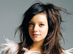 النجمة البريطانية ليلي آلن