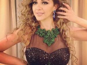 Myriam Fares all bedazzled for her Pyramids performance! (Image: Instagram)