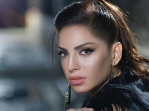 الفنانة آمال ماهر