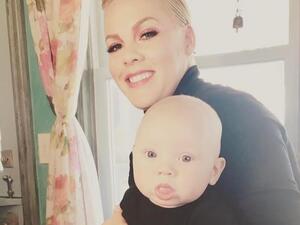 النجمة العالمية بينك