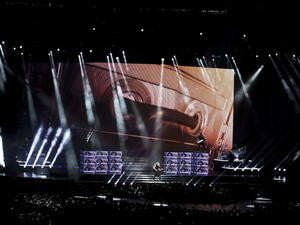 Madonna launches MDNA at Tel Aviv