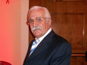 Salim Kalas passed away early Monday morning. 