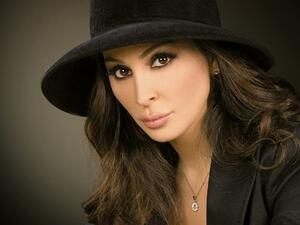 Elissa herself.