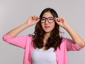 تم التوصل إلى زجاج جديد يمكّن الجزء الأعلى منه من رؤية الأشياء البعيدة

