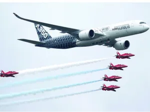 Gulf carriers such as Etihad, Emirates and Qatar Airways are unlikely to materialize, as the region’s carriers continue to take stock after a period of bruising losses. (AFP)
