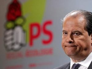 الامين العام للحزب الاشتراكي الفرنسي جان-كريستوف كامباديليس 