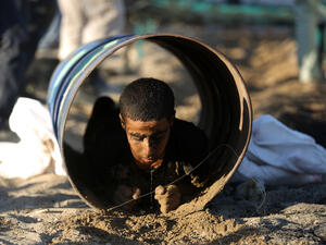 أكد مجلس الوزراء على ضرورة عودة جميع الموظفين القدامى إلى عملهم، وتكليف الوزراء بترتيب عودة الموظفين