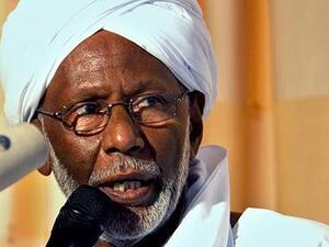 السودان.. "حزب الترابي" يعقد أو مؤتمر له بعد عام من وفاة زعيمه
