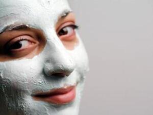 كيف تخططي ليوم العناية ببشرتك في بيتك؟