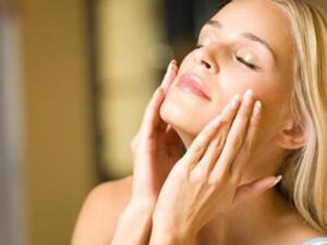 كيف تحصلي على بشرة نضرة ومشرقة.