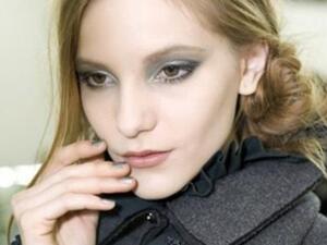 أفكار ملونة لطلاء الأظافر لموسم شتاء 2011-2012