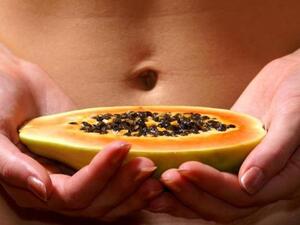 البابايا من الفواكه الرائعة لعلاج الامساك خصوصا النساء والاطفال 