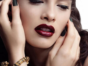 استعمال الكريم الواقي من الشمس وتقليل فترات التعرض للشمس يحمي بشرتك