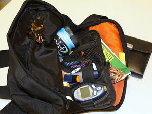 تجهيز حقيبة خاصة بمريض السكري تجهيز حقيبة خاصة بمريض السكري