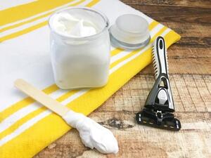 اصنعيه بنفسك: كريم حلاقة مهدئ بالبابونج اصنعيه بنفسك: كريم حلاقة مهدئ بالبابونج