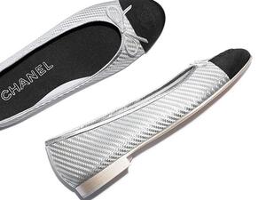 متوفر بعدة ألوان اساسية