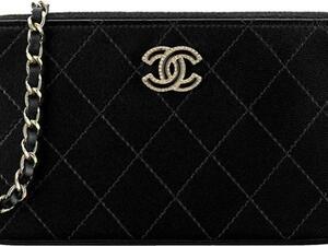 حقيبة شانيل "كلتش" مع سلسلة