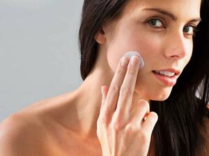 جوزالهند معالج فعال للبشرة المتعبة