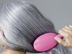 تخلصي من الشعر الرمادي بطرق طبيعية