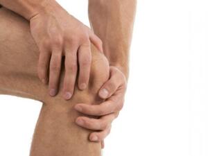تنتج هذه الآلام عند إصابة الركبة بشكل مباشر