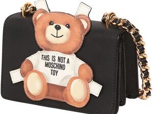 دبوب لطيف يزين حقيبة موسكينو الفاخرة،