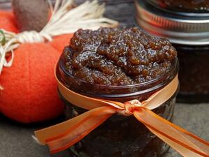 مقشر اليقطين لبشرة نضرة