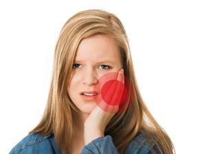 تعرفي على الحلول الطبيعية لألم الأسنان