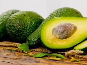 ترطيب البشرة بالأفوكادو