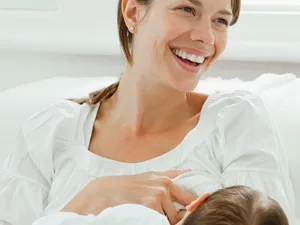 حليب الام نعمة وعلاج