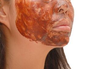 قناع التمر والحليب 