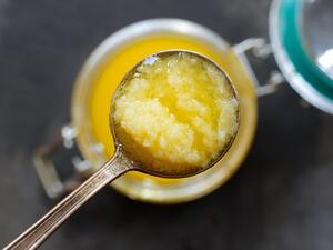 هل تناول السمن مفيد أم ضار للصحة؟