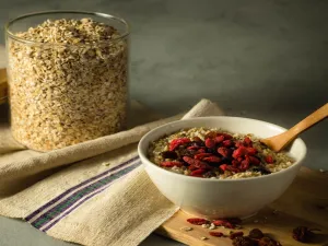 5 أطعمة تساعد على حرق دهون البطن