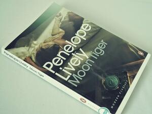 صدرت حديثا ترجمة رواية "مون تايجر" للكاتبة البريطانية بينيلوبى لايفلى