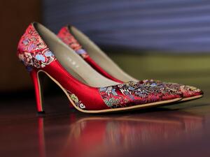 كيف تصلح الأحذية الضيقة؟