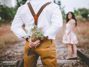 عندما يتعلق الأمر بالمواعدة ، فإن الرجل الذي يقل طوله عن مستوى معين يعد تحديا كبيرا للعديد من النساء