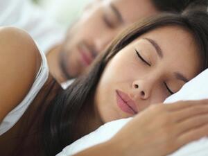 النوم بالملابس الداخلية مفيد أم ضار؟