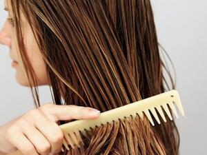 يساعد الخل على إطالة الشعر وجعله أكثر كثافة