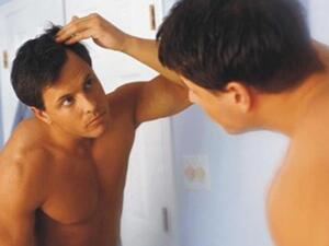 ستة تغييرات غذائية لوقف خسارة الشعر