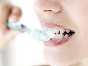 كيف تحمي أسنانك من الاصفرار؟