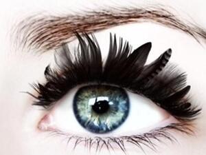 5 خطوات للحصول على عيون جميلة كل يوم