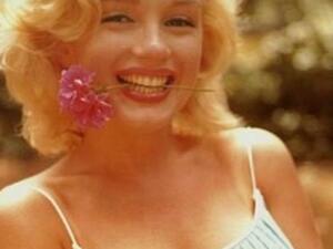 ماك تكرم مارلين مونرو بمجموعة ماكياج خاصة