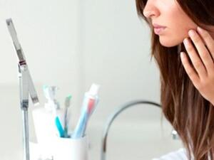 لا تعبثي بالبثور لأن ذلك سيزيد اللاتهاب