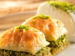 طبق البقلاوة بالفستق