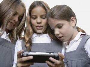 صورة تعبيرية لطفلة تعاني من الضغوط