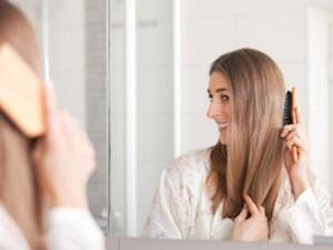 للحفاظ على شعر حريري وناعم يجب استعمال اقنعة طبيعية لتغذيته