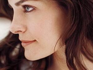 البشرة الحساسة تحتاج الى عناية خاصة