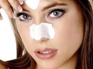 لصقات بيوريه للتخلص من الرؤوس السوداء عملية وسهلة الاستعمال